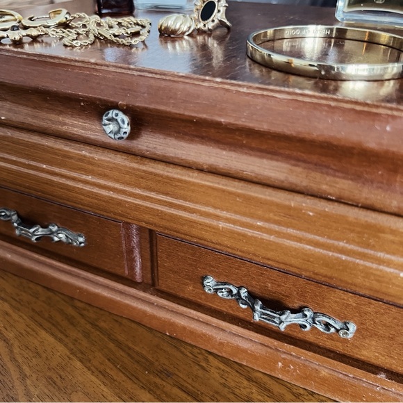 VINTAGE CARVED SOLID WOOD LARGE JEWELRY BOX #0351 - Picture 11 of 13